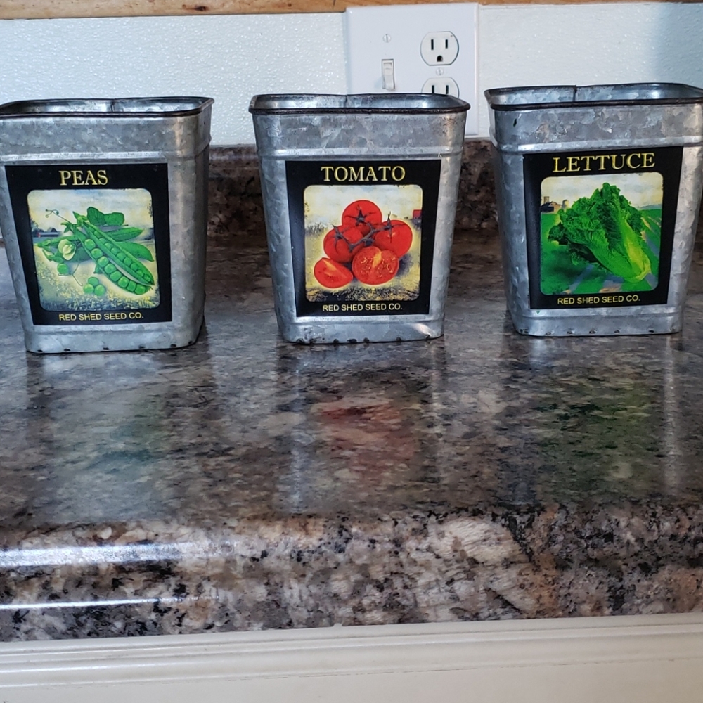 Metal planters set of three